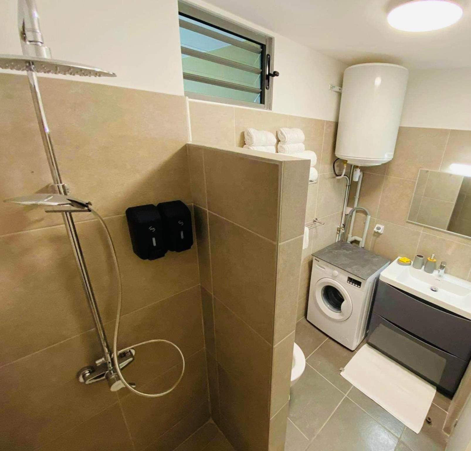 Tehautahi Cozy Lodge 2 Papeete  Eksteriør billede